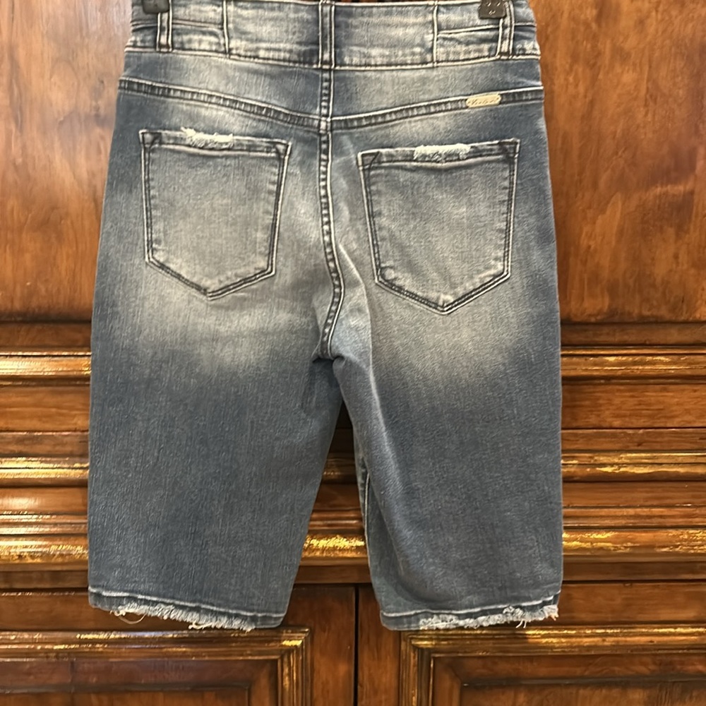 NWOT size 26 Bermuda denim shorts - Picture 2 of 5